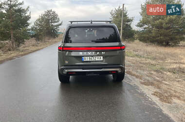Внедорожник / Кроссовер Rivian R1S 2022 в 