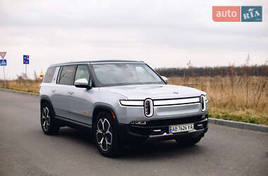 Внедорожник / Кроссовер Rivian R1S 2024 в 