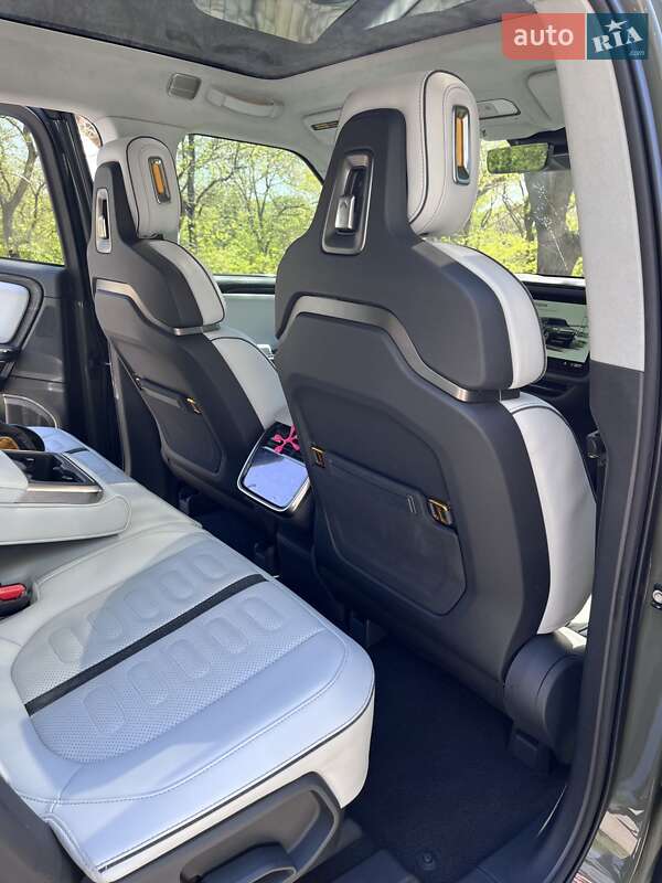 Внедорожник / Кроссовер Rivian R1S 2023 в Киеве