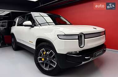 Внедорожник / Кроссовер Rivian R1S 2023 в 