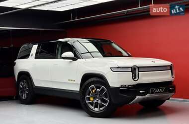 Внедорожник / Кроссовер Rivian R1S 2023 в 