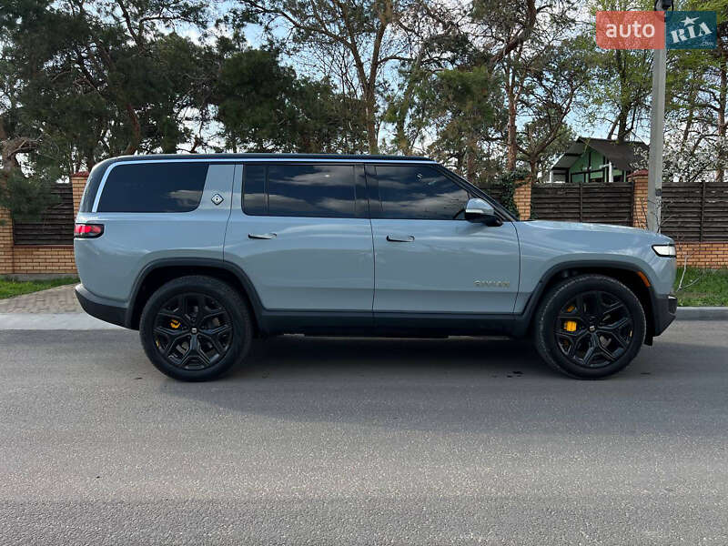 Позашляховик / Кросовер Rivian R1S 2023 в Миколаєві фото 23 Позашляховик / Кросовер Rivian R1S 2023 в Миколаєві