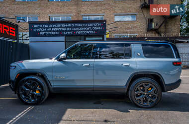 Позашляховик / Кросовер Rivian R1S 2023 в 