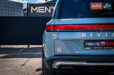 Позашляховик / Кросовер Rivian R1S 2023 в 