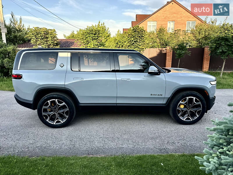 Позашляховик / Кросовер Rivian R1S 2023 в Києві
