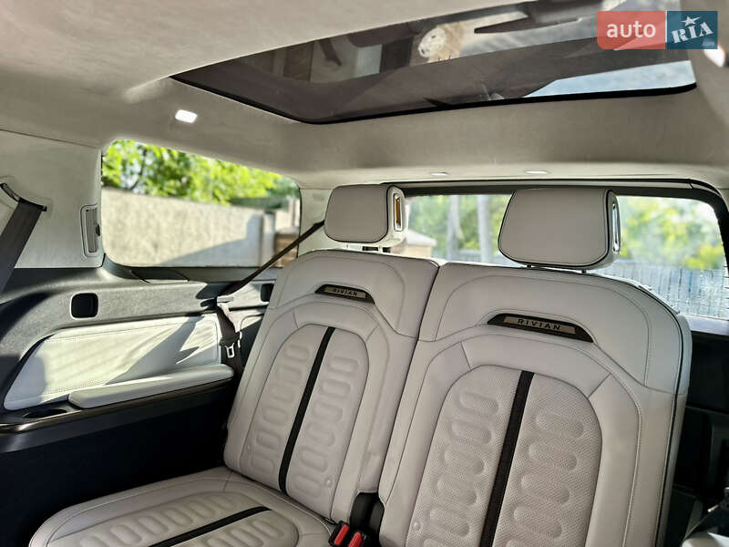 Позашляховик / Кросовер Rivian R1S 2023 в Києві