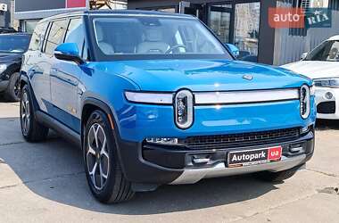 Внедорожник / Кроссовер Rivian R1S 2017 в 
