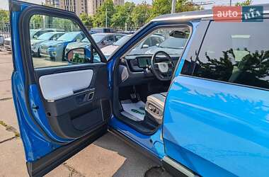 Внедорожник / Кроссовер Rivian R1S 2017 в 