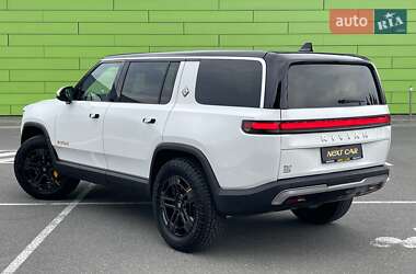Внедорожник / Кроссовер Rivian R1S 2022 в 