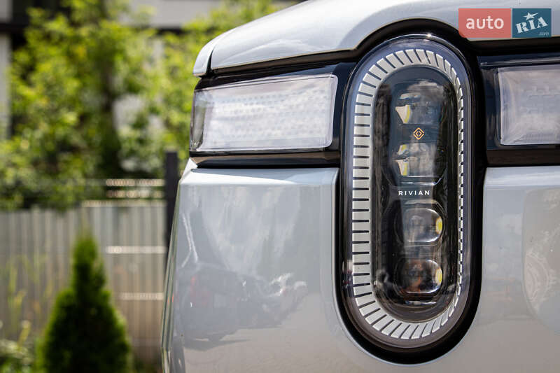 Пикап Rivian R1S 2022 в Львове