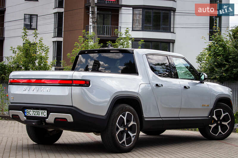 Пикап Rivian R1S 2022 в Львове