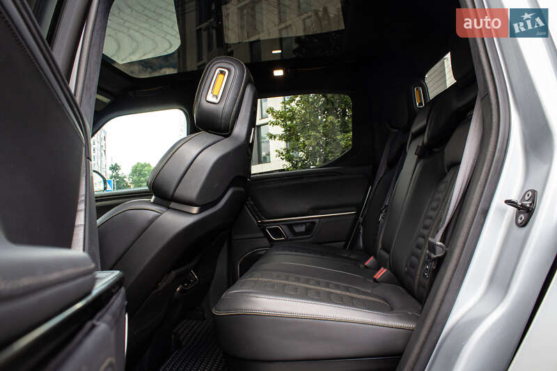 Пикап Rivian R1S 2022 в Львове