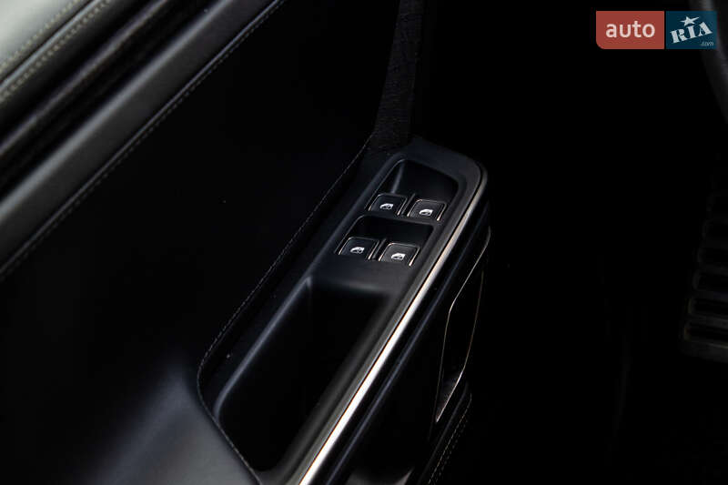 Пикап Rivian R1S 2022 в Львове