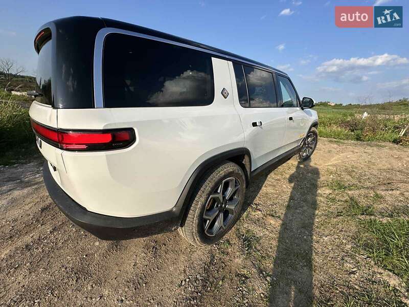 Внедорожник / Кроссовер Rivian R1S 2023 в Львове