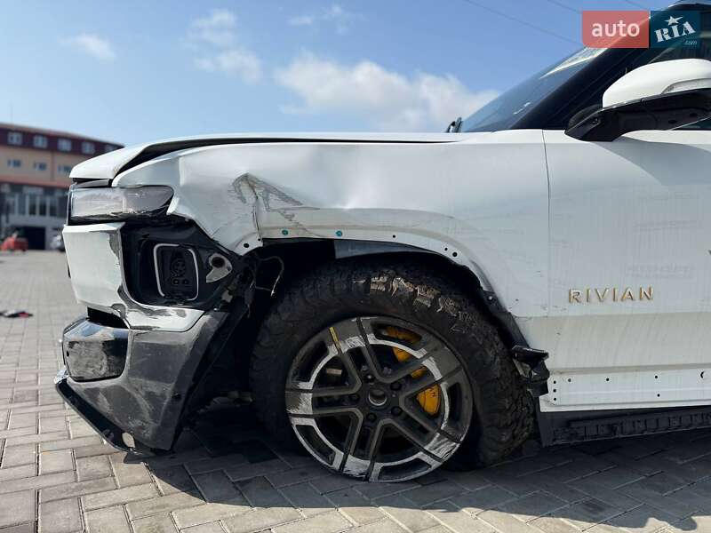 Внедорожник / Кроссовер Rivian R1S 2023 в Луцке