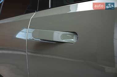 Внедорожник / Кроссовер Rivian R1S 2023 в 