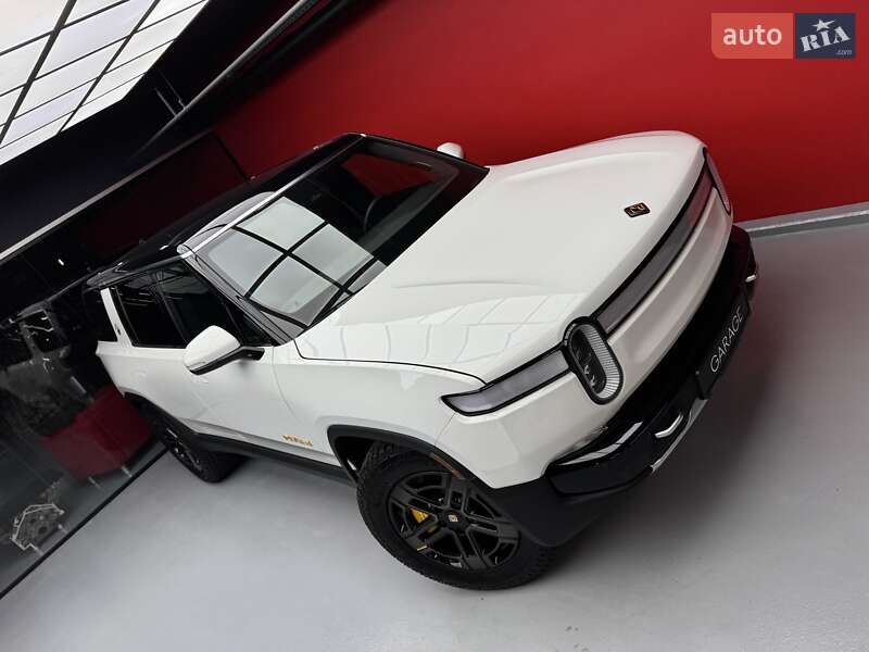 Внедорожник / Кроссовер Rivian R1S 2022 в Киеве