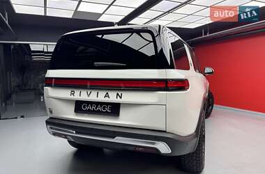 Внедорожник / Кроссовер Rivian R1S 2022 в 