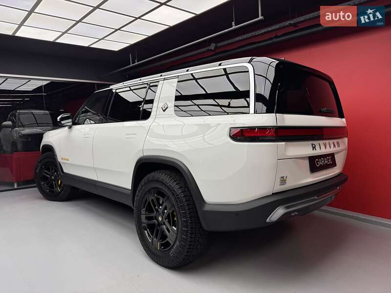 Внедорожник / Кроссовер Rivian R1S 2022 в Киеве