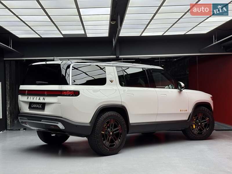 Внедорожник / Кроссовер Rivian R1S 2022 в Киеве