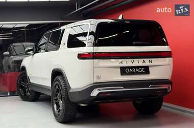 Внедорожник / Кроссовер Rivian R1S 2022 в 