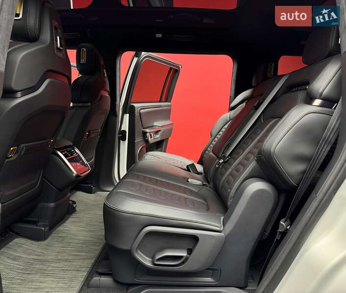 Внедорожник / Кроссовер Rivian R1S 2022 в Киеве