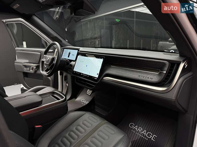 Внедорожник / Кроссовер Rivian R1S 2022 в Киеве