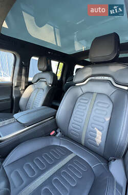 Внедорожник / Кроссовер Rivian R1S 2022 в 