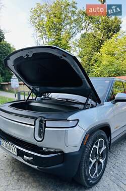Позашляховик / Кросовер Rivian R1S 2024 в 