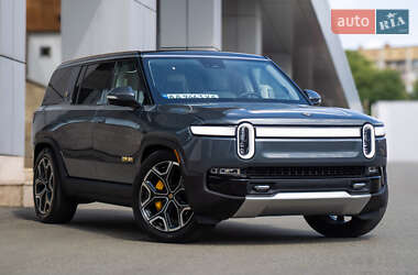 Внедорожник / Кроссовер Rivian R1S 2023 в Киеве