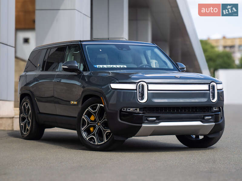 Rivian R1S 2023