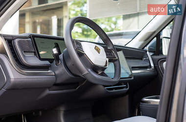 Внедорожник / Кроссовер Rivian R1S 2023 в 