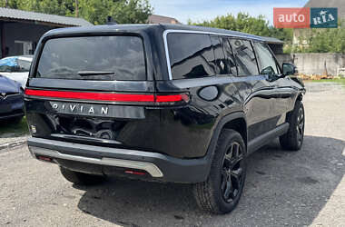 Позашляховик / Кросовер Rivian R1S 2023 в 