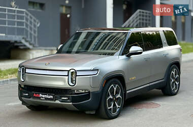 Внедорожник / Кроссовер Rivian R1S 2023 в 