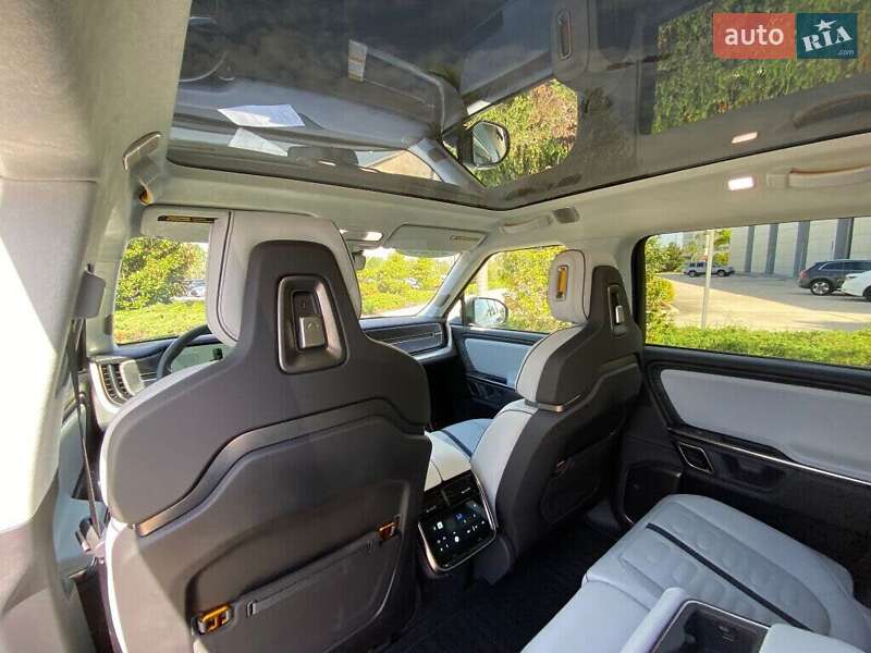 Позашляховик / Кросовер Rivian R1S 2023 в Львові