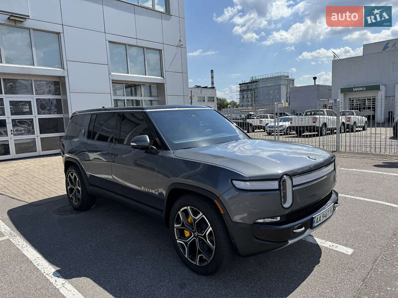 Внедорожник / Кроссовер Rivian R1S 2023 в Киеве