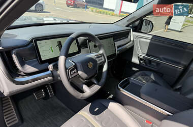 Внедорожник / Кроссовер Rivian R1S 2023 в 