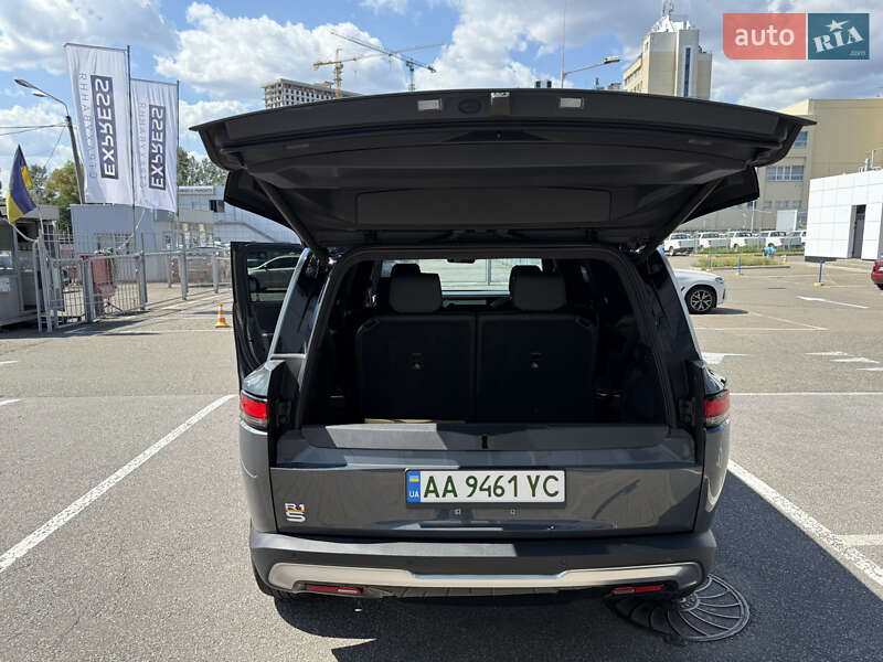 Внедорожник / Кроссовер Rivian R1S 2023 в Киеве
