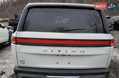 Позашляховик / Кросовер Rivian R1S 2024 в 