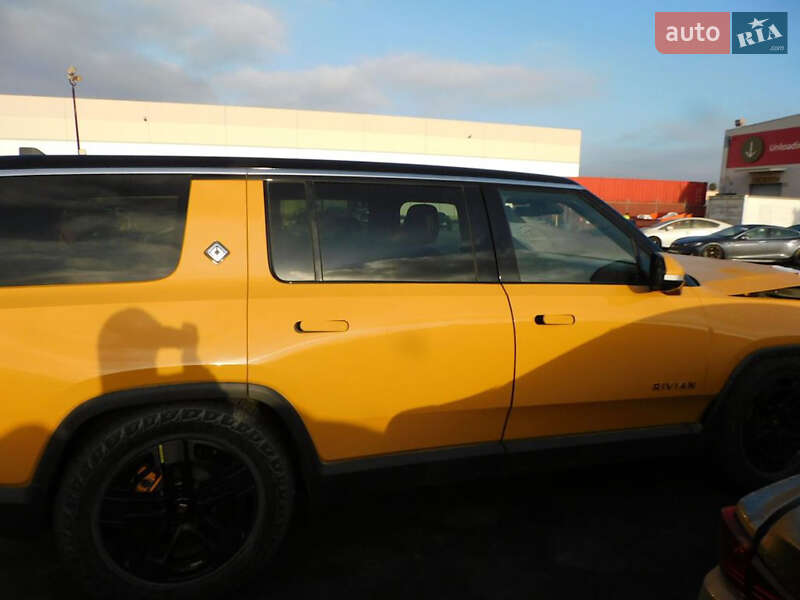 Позашляховик / Кросовер Rivian R1S 2023 в Києві