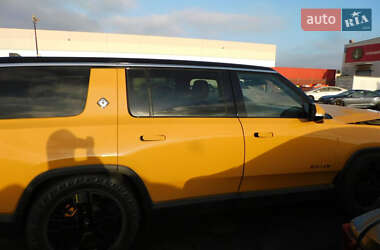 Позашляховик / Кросовер Rivian R1S 2023 в 