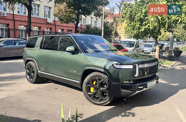 Позашляховик / Кросовер Rivian R1S 2023 в 