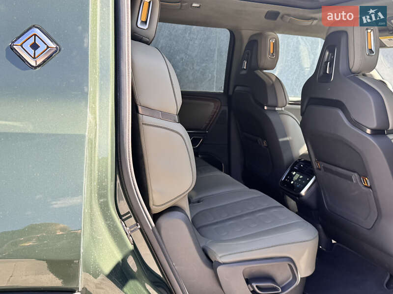 Внедорожник / Кроссовер Rivian R1S 2023 в Киеве