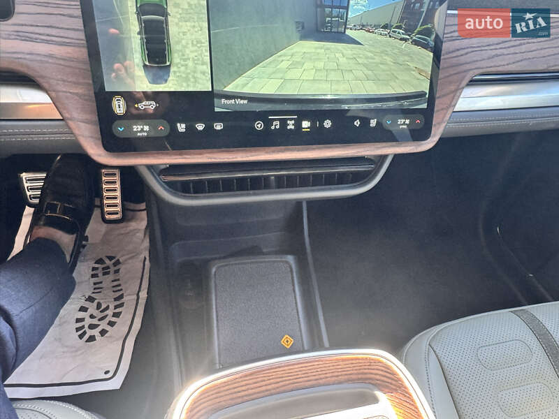 Внедорожник / Кроссовер Rivian R1S 2023 в Киеве