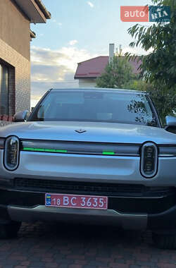 Внедорожник / Кроссовер Rivian R1S 2025 в 