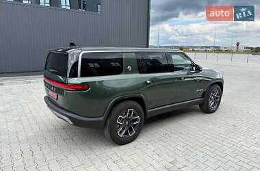 Позашляховик / Кросовер Rivian R1S 2023 в 