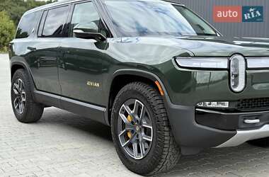 Позашляховик / Кросовер Rivian R1S 2023 в 