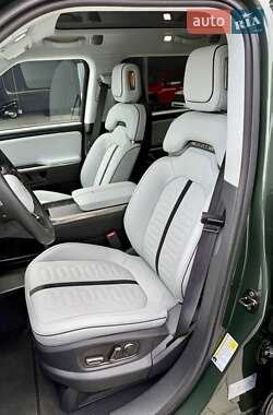 Позашляховик / Кросовер Rivian R1S 2023 в 
