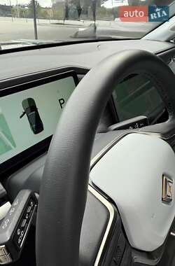 Позашляховик / Кросовер Rivian R1S 2023 в 
