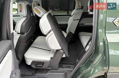 Позашляховик / Кросовер Rivian R1S 2023 в 